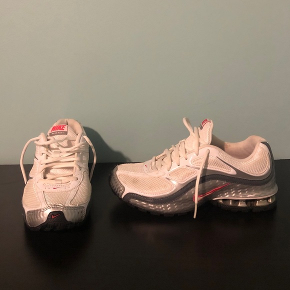 Nike Shoes - Nike sneakers